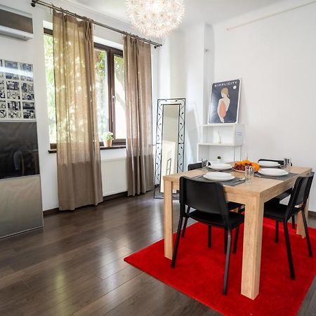 Cozy & Spacious Flat Near Victoriei Square Boekarest Buitenkant foto