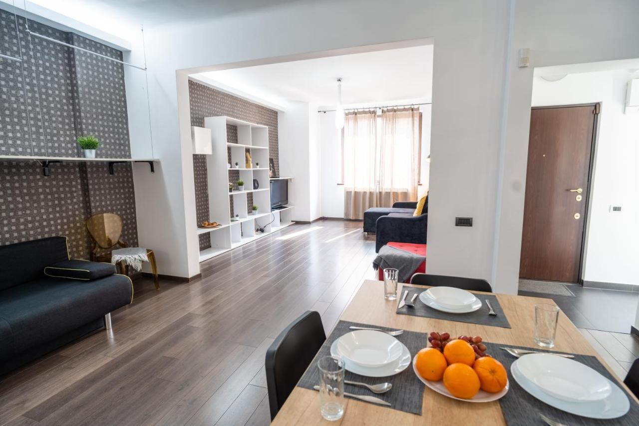 Cozy & Spacious Flat Near Victoriei Square Boekarest Buitenkant foto